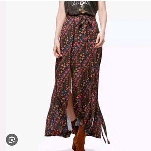 Free People “Remember Me” Skirt . NWOT